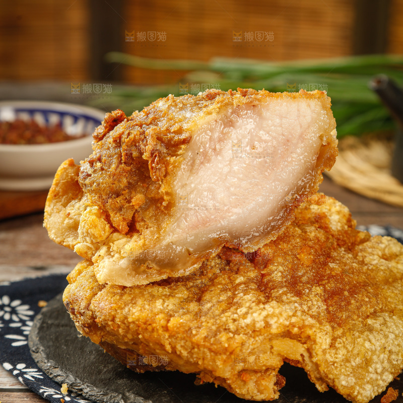 木底上的锅烧肉