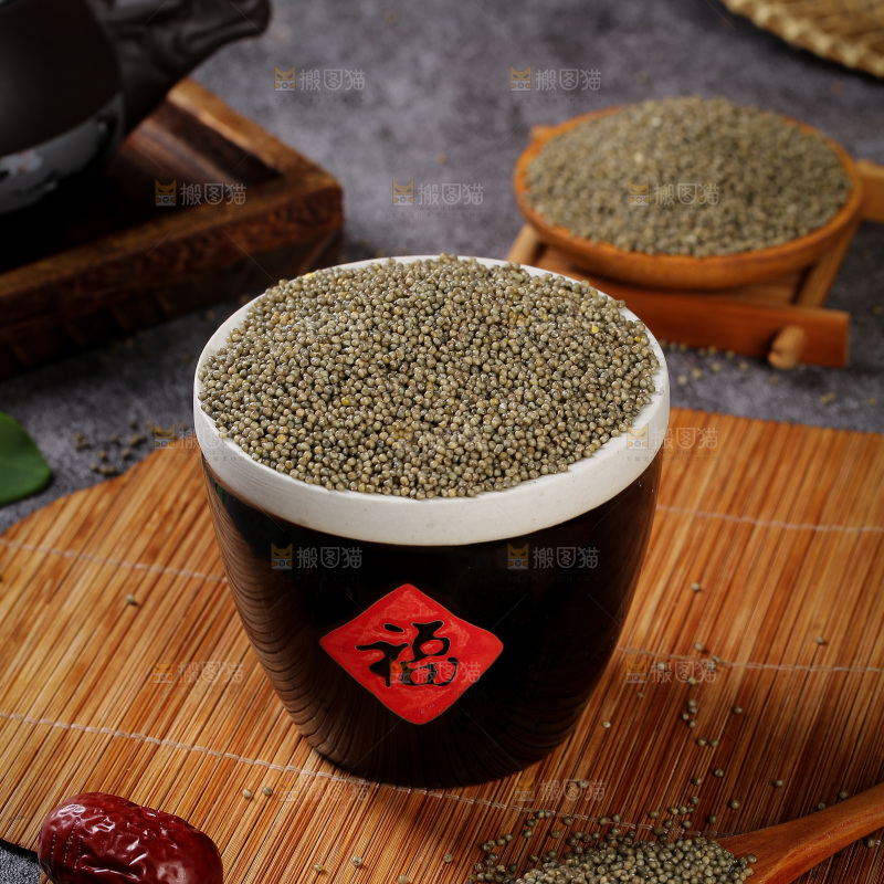 深底上的黑小米