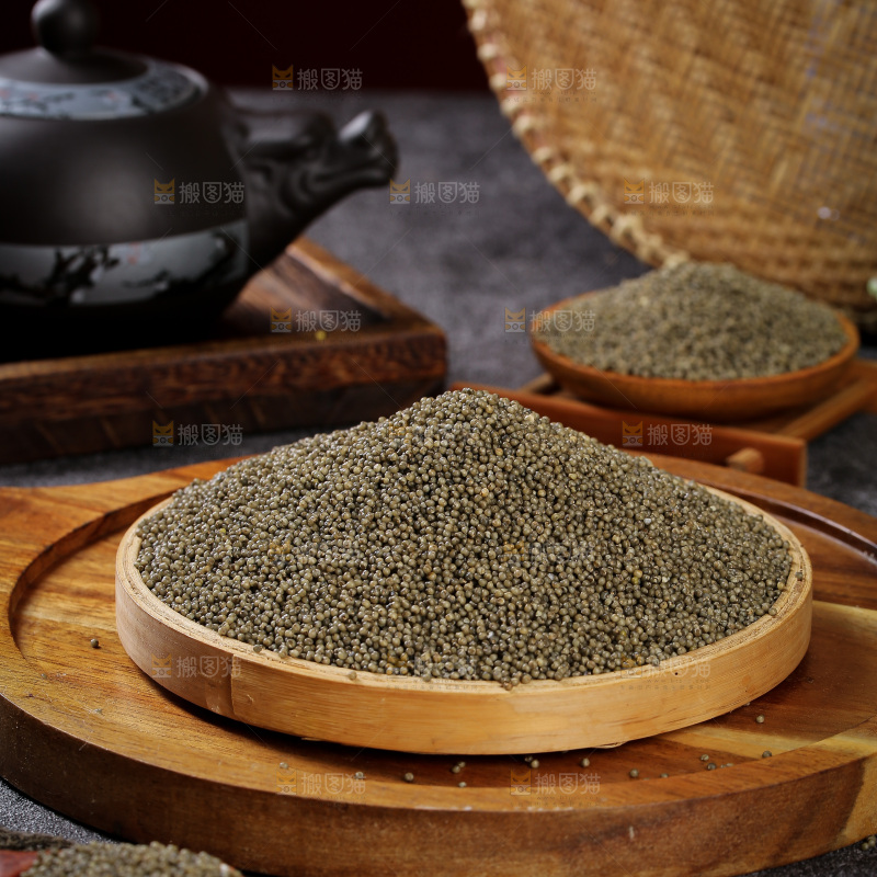 深底上的黑小米
