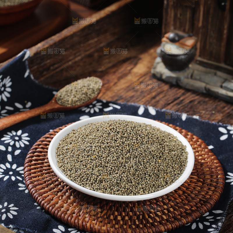 深底上的黑小米