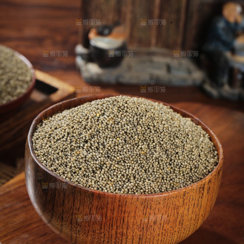 深底上的黑小米