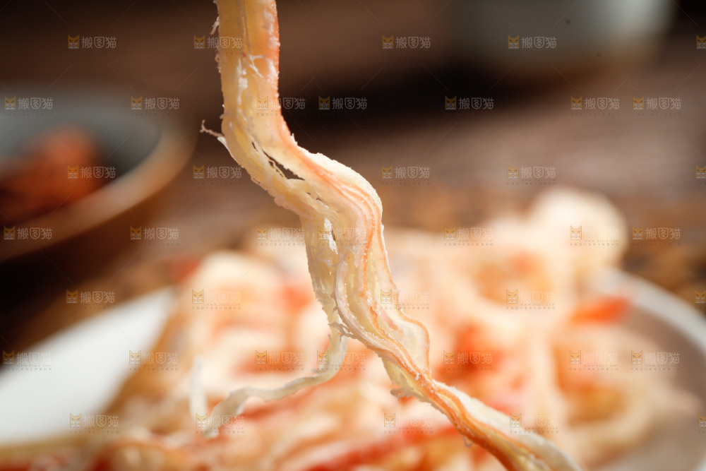深底上的鱿鱼丝