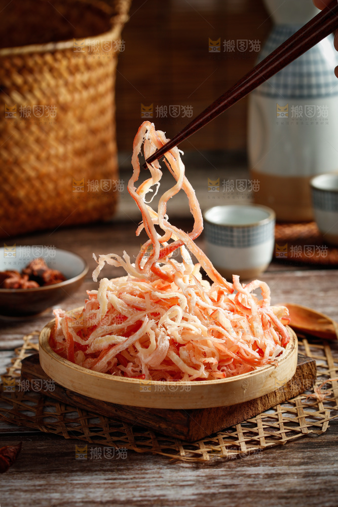 深底上的鱿鱼丝