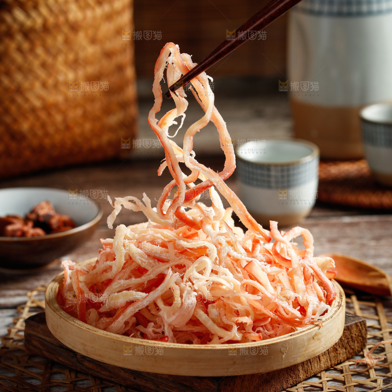 深底上的鱿鱼丝