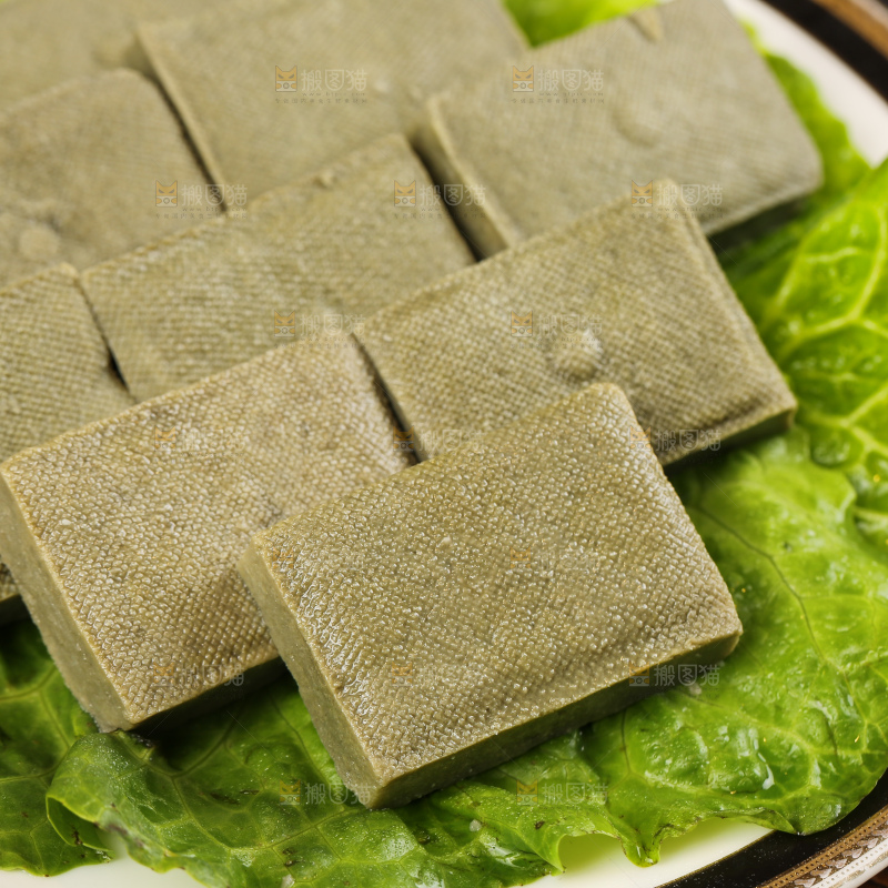 深底上的黑包浆豆腐