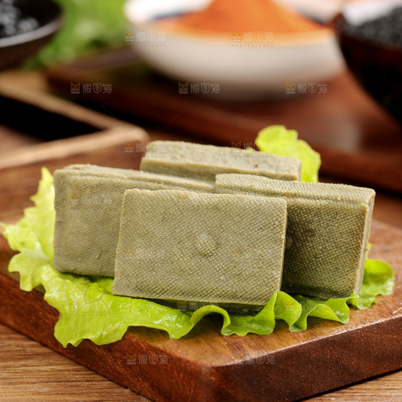 深底上的黑包浆豆腐