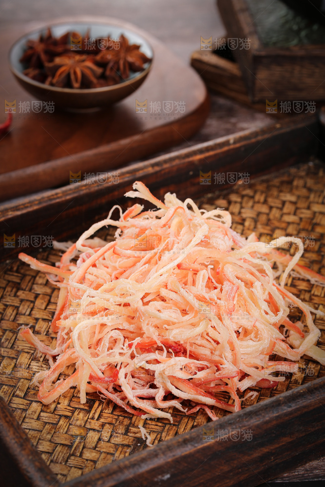深底上的鱿鱼丝