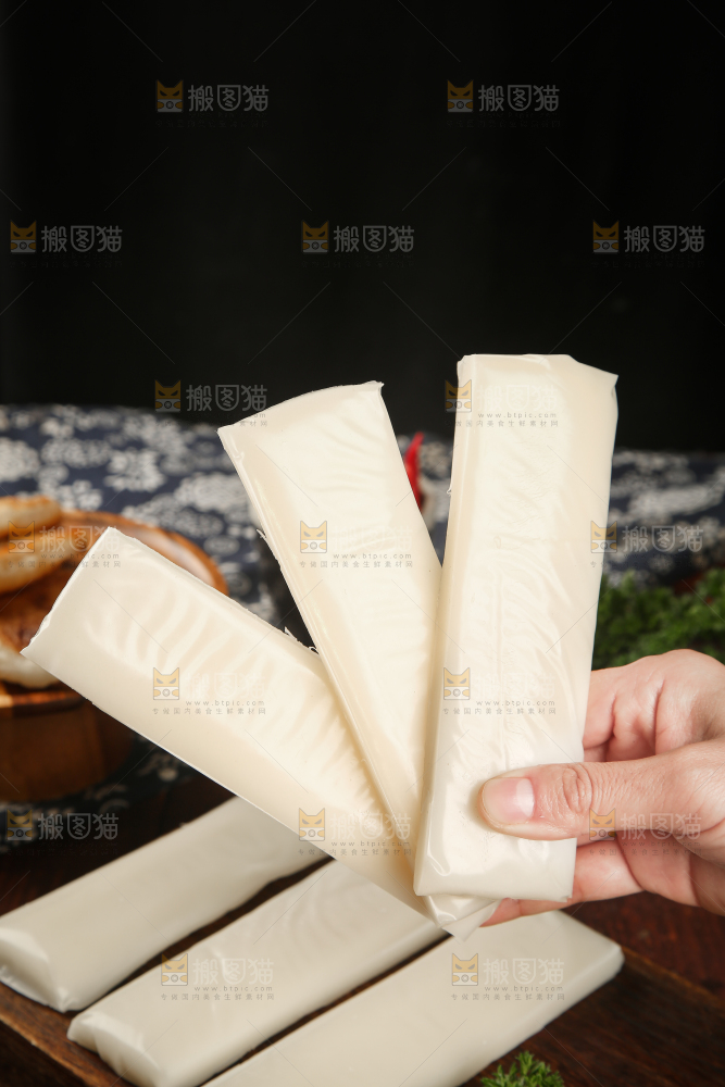 深底上的脆皮年糕