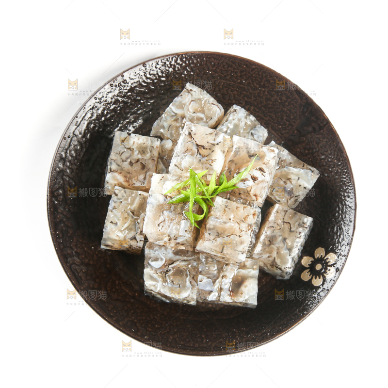 白底上的鱼皮冻
