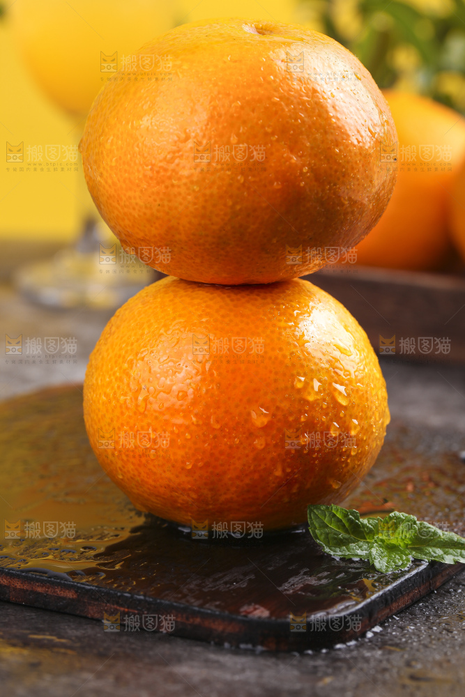 深底上的爱媛果冻橙