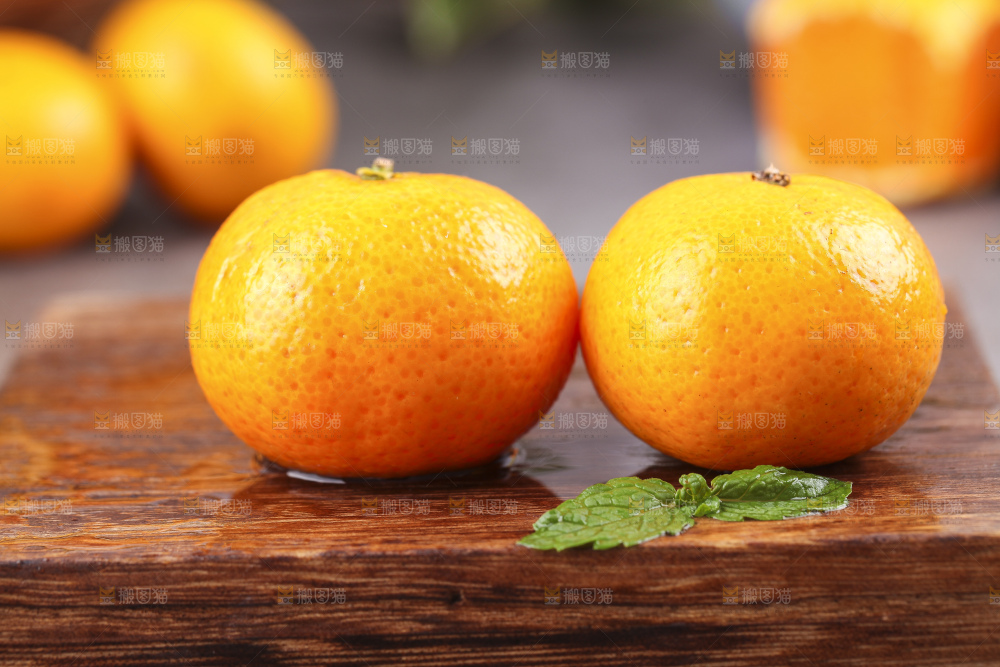 深底上的沙糖桔