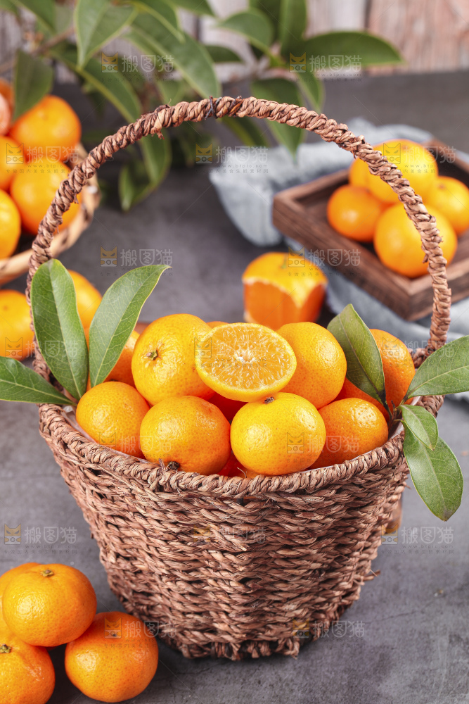 深底上的沙糖桔