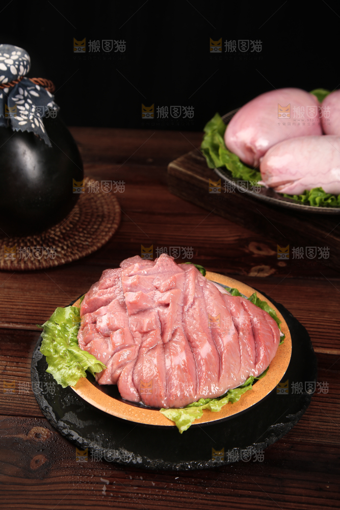 黑底上的猪腰