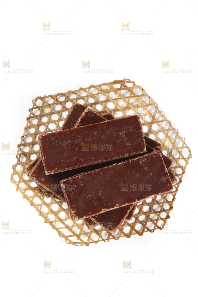 白底上的大块红糖