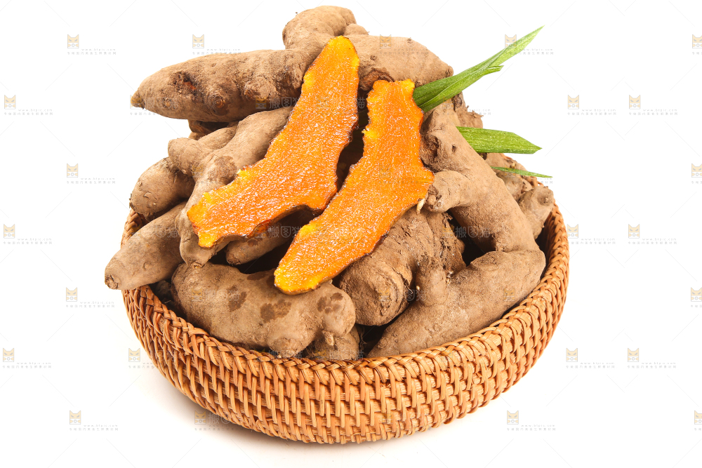 白底上的姜黄