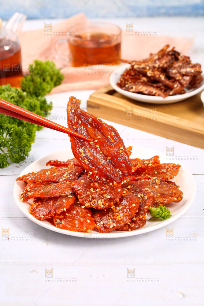 浅底上的蜜汁红娘鱼