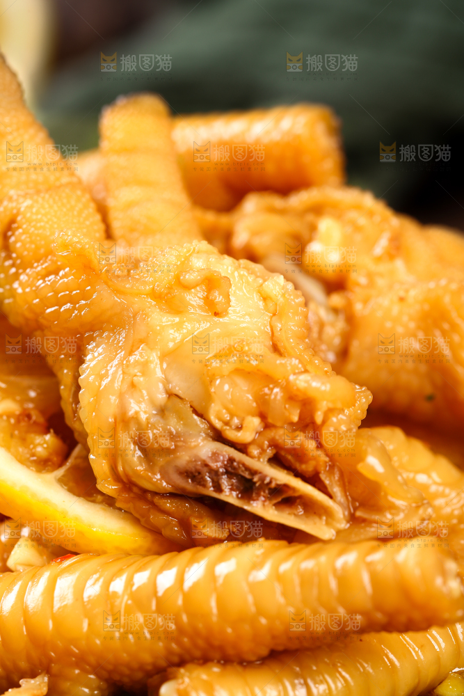 深底上的柠檬鸡爪