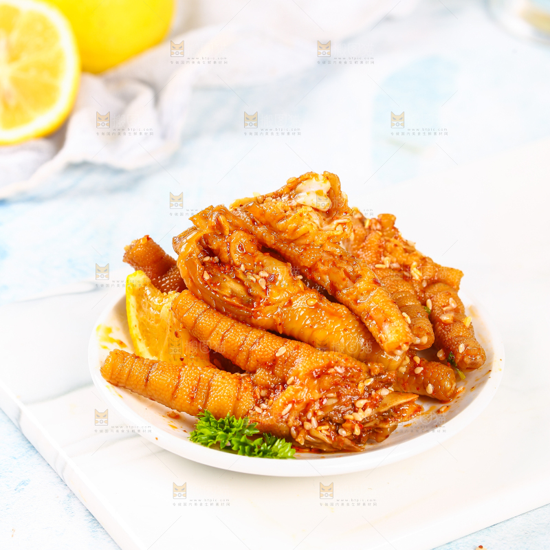 浅底上的香辣鸡爪