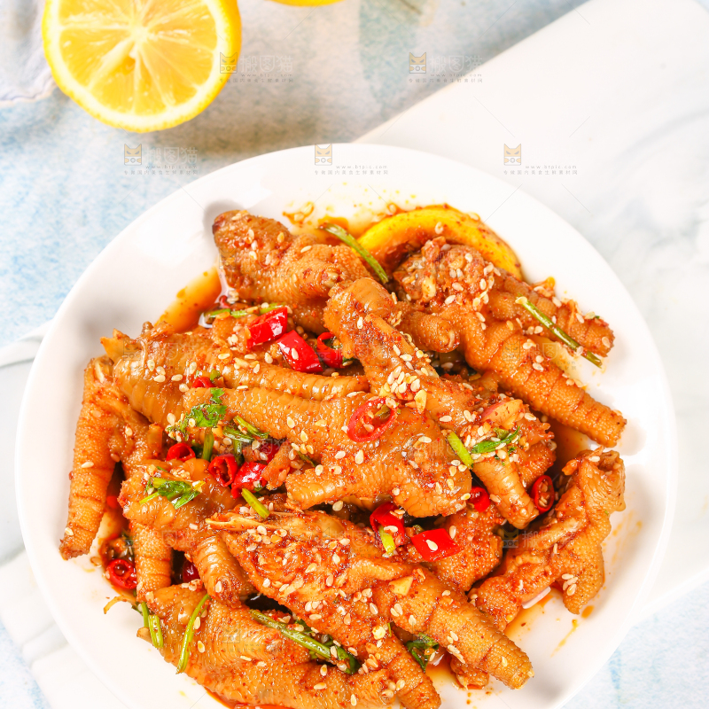 浅底上的香辣鸡爪