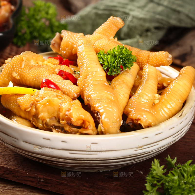 深底上的柠檬鸡爪