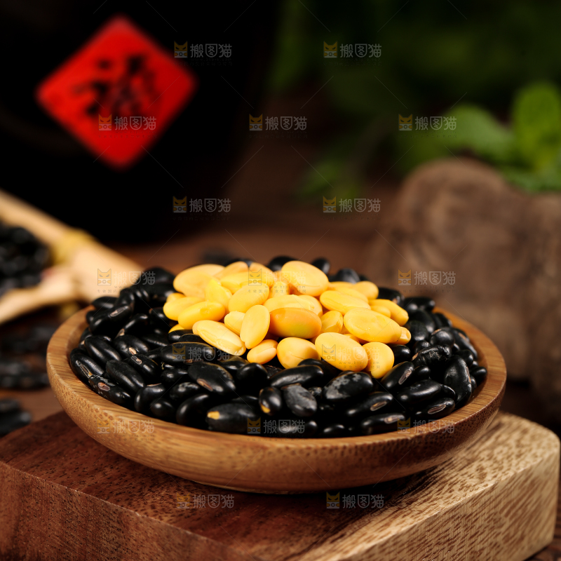 深底上的黄心黑豆