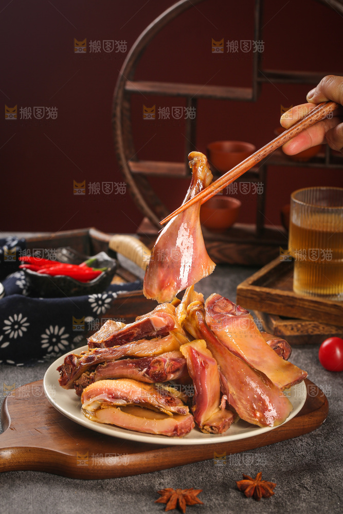 深底上的风干鸭