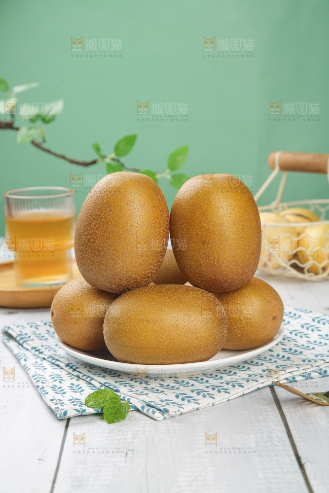 浅底上的佳沛金果