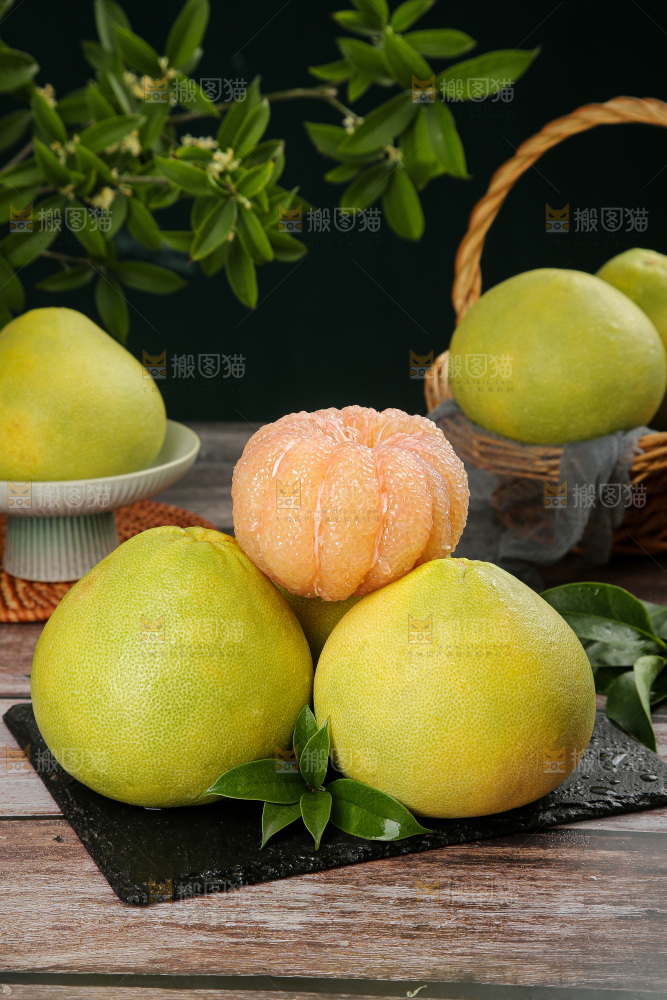 深底上的文旦柚