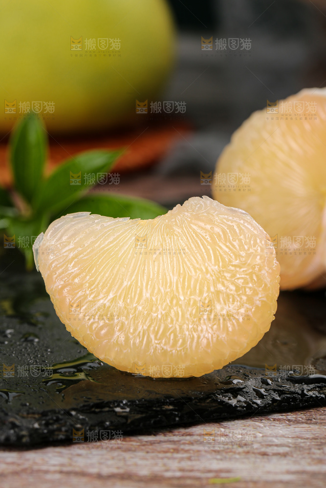 深底上的文旦柚