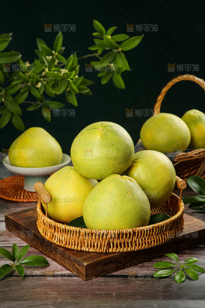 深底上的文旦柚