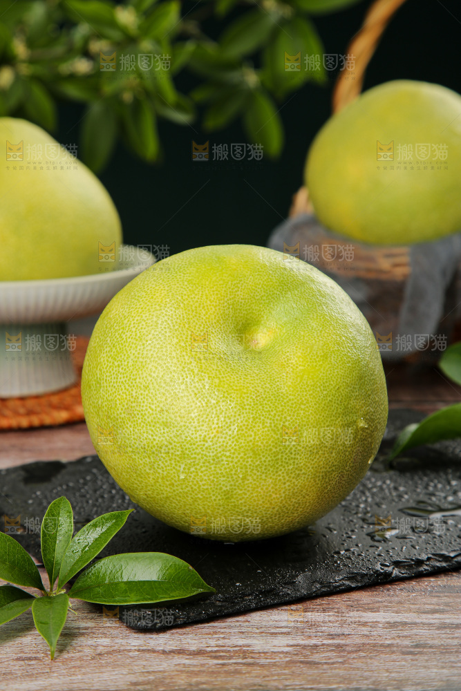 深底上的文旦柚