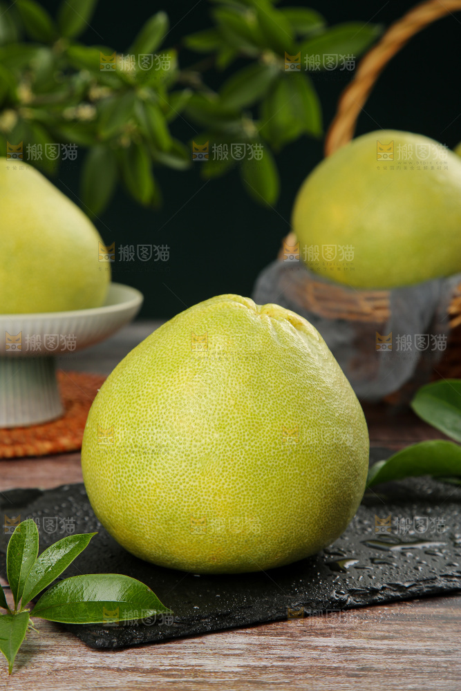 深底上的文旦柚