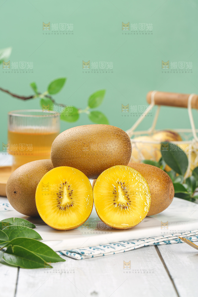 浅底上的佳沛金果