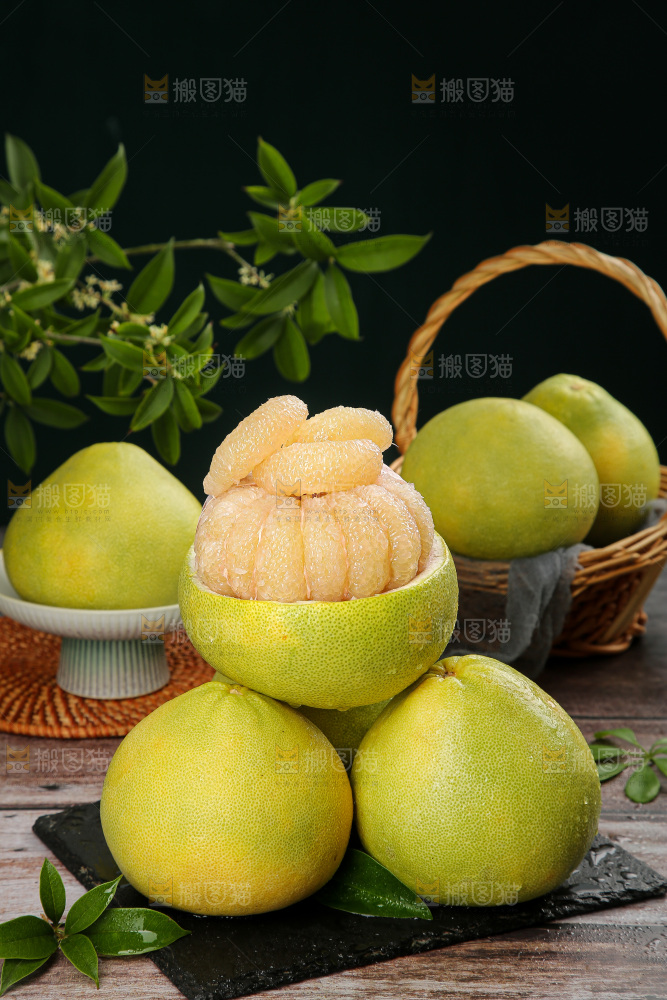 深底上的文旦柚