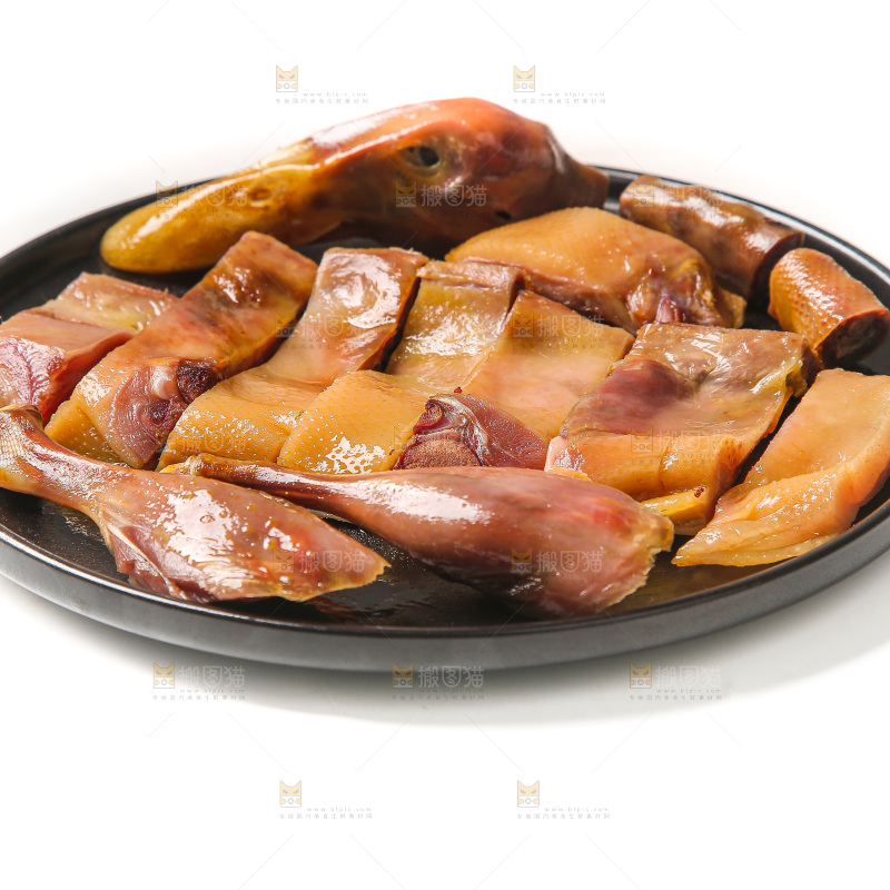 白底上的风干鸭
