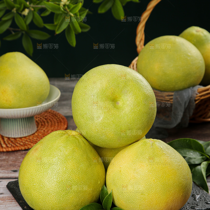 深底上的文旦柚