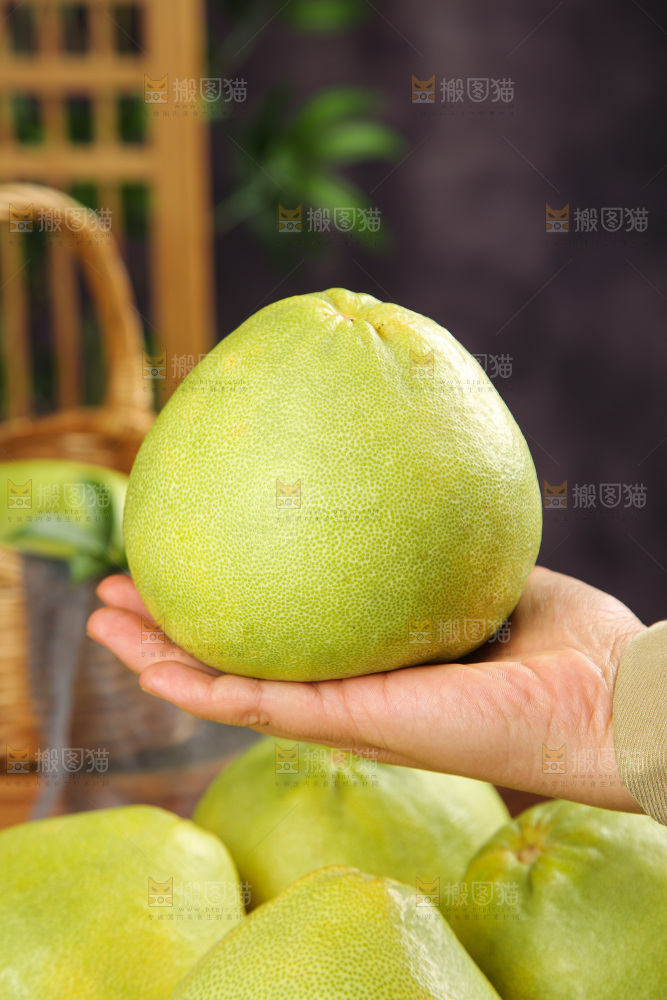 深底上的文旦柚