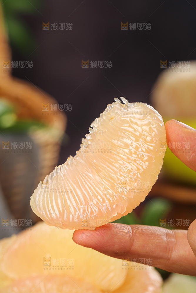 深底上的文旦柚
