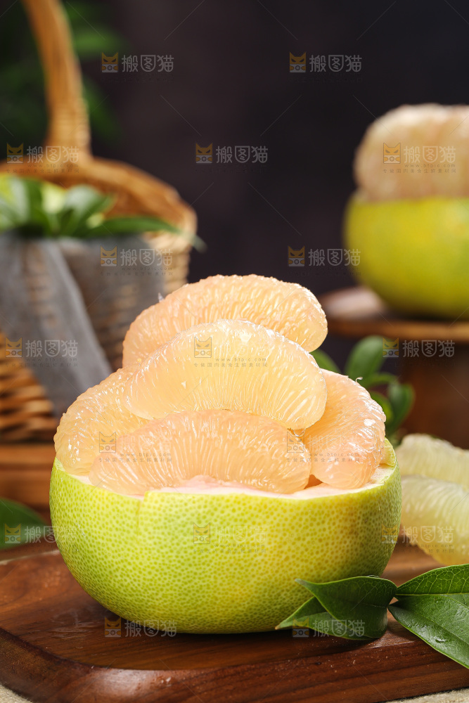 深底上的文旦柚