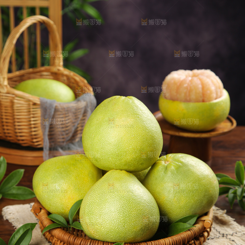 深底上的文旦柚