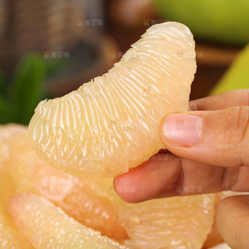 深底上的文旦柚