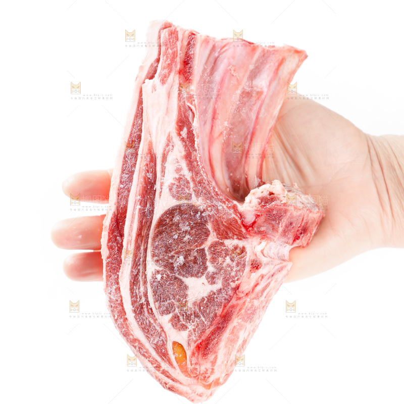 白底上的羊排