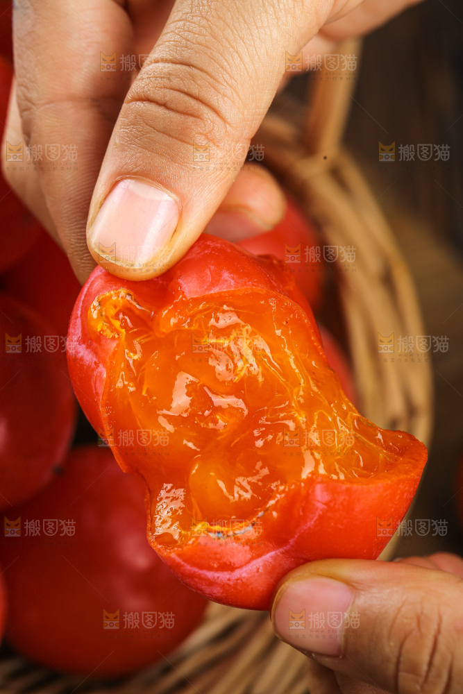 深底上的珍珠蜜柿