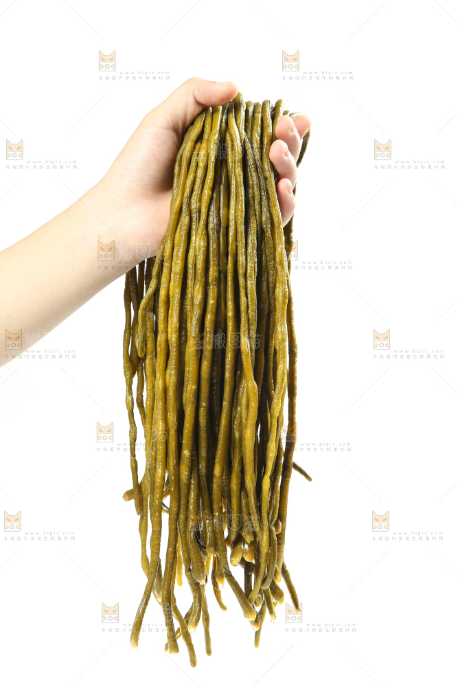 白底上的酸豆角