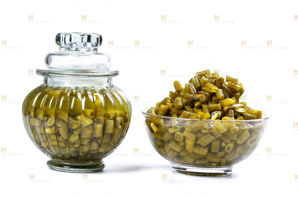 白底上的酸豆角