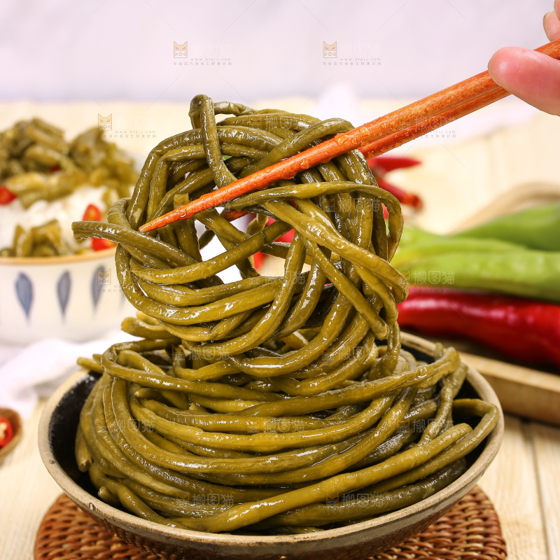 浅底上的酸豆角