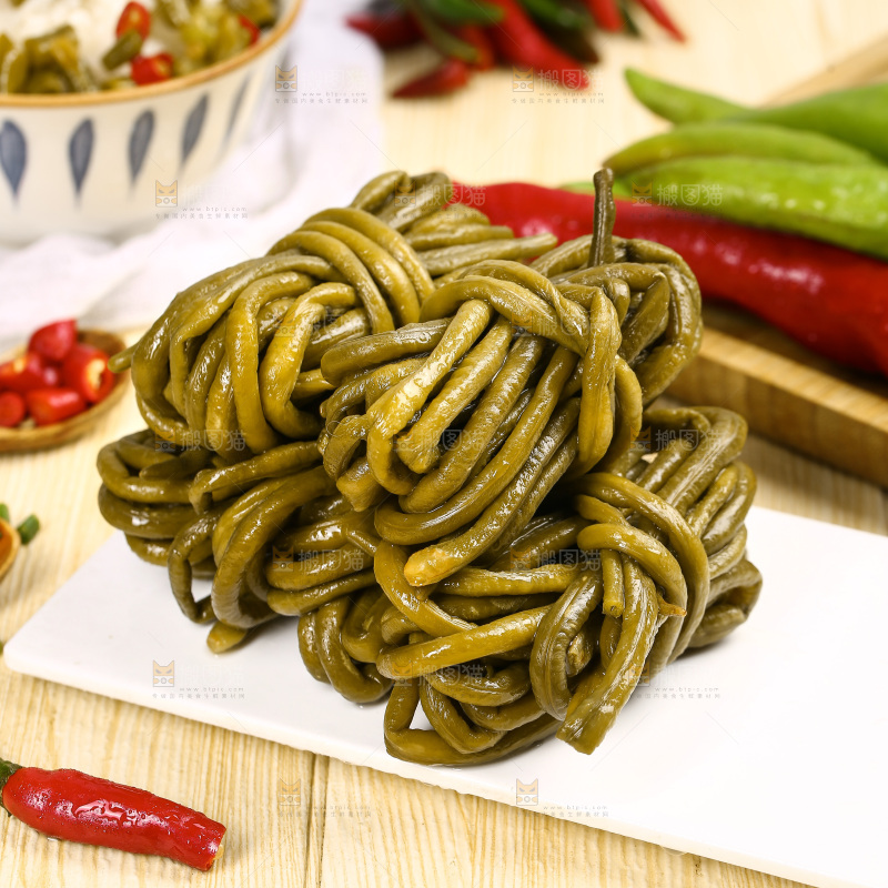 浅底上的酸豆角