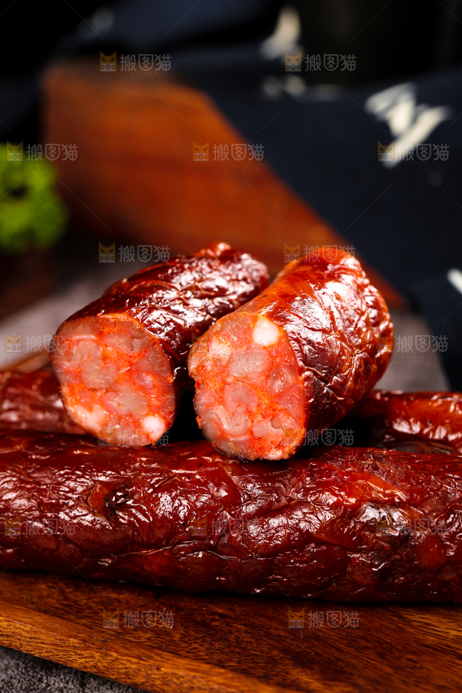 深底上的麻辣香肠