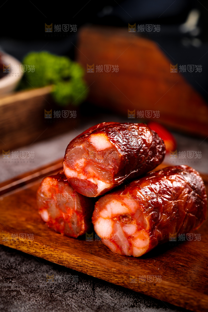 深底上的麻辣香肠