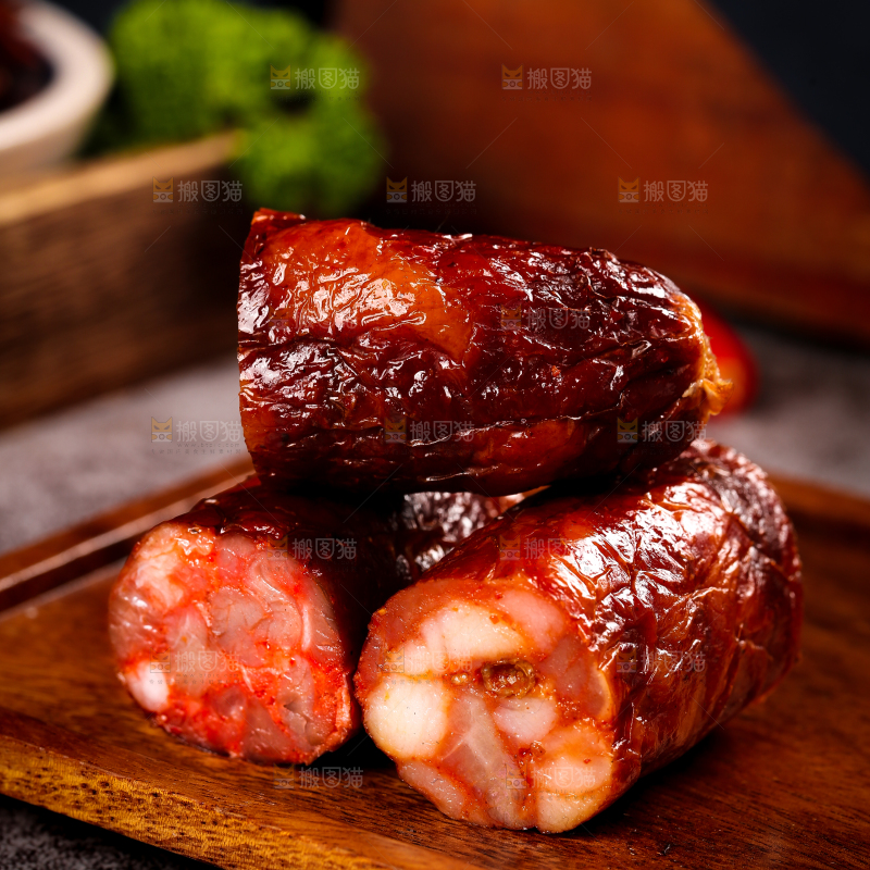 深底上的麻辣香肠